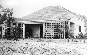 (PD) Photo: T. E. Stephenson A 1936 front view of the "Gabe Allen Adobe" (located on the Rancho Santiago de Santa Ana, or Santa Ana Estancia).